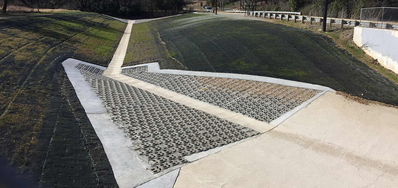 Shoreblock SD open on slope